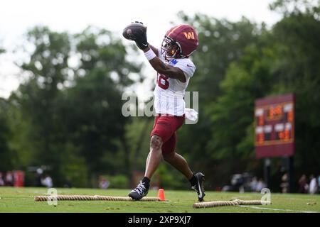 Ashburn, Virginia, USA. 4. August 2024: Mitchell Tinsley (18) der Washington Commanders Wide Receiver im Trainingslager der Washington Commanders im INOVA Sports Performance Center in Ashburn, Virginia Reggie Hildred/CSM (Credit Image: © Reggie Hildred/Cal Sport Media) Credit: CAL Sport Media/Alamy Live News Stockfoto