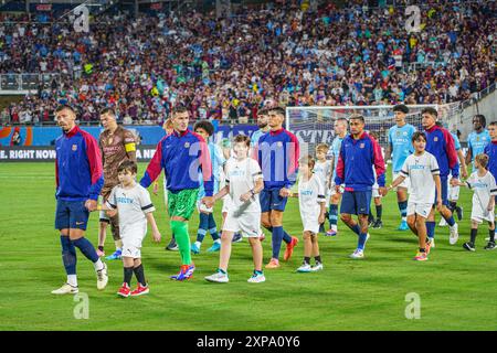 Orlando, Florida, USA, 30. Juli 2024, Spieler des FC Barcelona und Manchester City FC, die während der FC-Serie 2024 im Camping World Stadium auf dem Platz sind. (Foto: Marty Jean-Louis/Alamy Live News Stockfoto