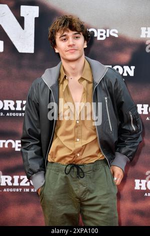 Frederic Balonier bei der Deutschlandpremiere des Kinofilms 'Horizon' im Zoo Palast. Berlin, 04.08.2024 Stockfoto