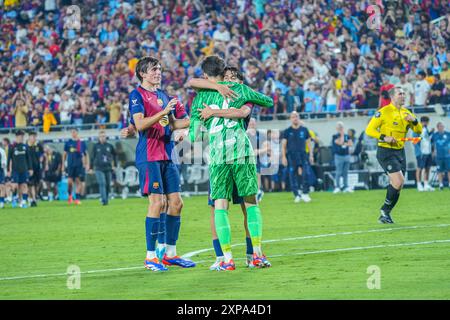 Orlando, Florida, USA, 30. Juli 2024, die Spieler des FC Barcelona feiern den Sieg während der FC-Serie 2024 im Camping World Stadium. (Foto: Marty Jean-Louis/Alamy Live News Stockfoto