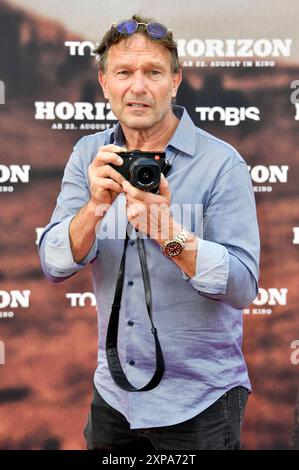 Thomas Kretschmann bei der Deutschlandpremiere des Kinofilms Horizon: An American Saga - Chapter 1 im Zoo Palast. Berlin, 04.08.2024 *** Thomas Kretschmann bei der deutschen Premiere des Films Horizon an American Saga Chapter 1 im Zoo Palast Berlin, 04 08 2024 Foto:Xn.xKubelkax/xFuturexImagex Horizon 4956 Stockfoto