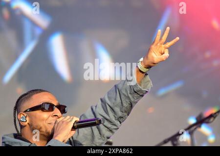 London, Großbritannien. August 2024. Yussef Dayes präsentiert: Summer Dayes in South London’s Crystal Palace Bowl. Zu Yussef gehörten Masego, Greentea Peng und Sango, die vom Social Media Sensation und Comedian Munya Chawawa moderiert wurden. Quelle: Kingsley Davis/Alamy Live News Stockfoto