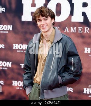 Frederic Balonier bei der Deutschlandpremiere von HORIZON im Zoo Palast Berlin. *** Frederic Balonier bei der deutschen Premiere von HORIZON im Zoo Palast Berlin Stockfoto