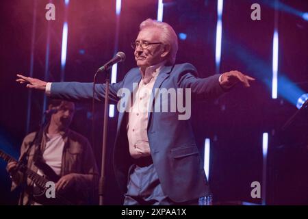 Englischer Musiker und Sänger. Anthony Fitzgerald, bekannt als Tony Christie, trat live auf der Bühne des Wickham Festivals auf. Er ist bekannt für seine Aufnahmen von „Is This the Way to“ (ist dies der Weg zu) Amarillo). (Foto: Dawn Fletcher-Park / SOPA Images/SIPA USA) Stockfoto