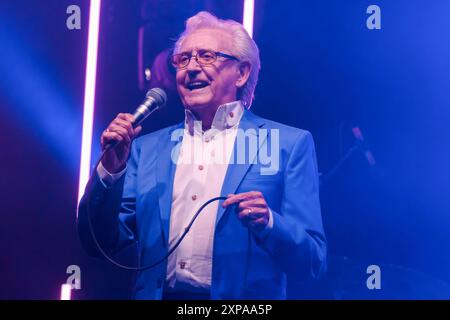 Englischer Musiker und Sänger. Anthony Fitzgerald, bekannt als Tony Christie, trat live auf der Bühne des Wickham Festivals auf. Er ist bekannt für seine Aufnahmen von „Is This the Way to“ (ist dies der Weg zu) Amarillo). (Foto: Dawn Fletcher-Park / SOPA Images/SIPA USA) Stockfoto