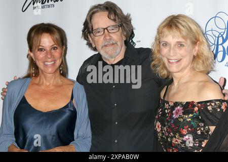 Burbank, USA. August 2024. LOS ANGELES - 2. August: Nancy Lee Grahn, Lane Davies, Harley Jane Kozak bei der 40. Jahrestagswiederholung im Colony Theater am 2. August 2024 in Burbank, KALIFORNIEN (Foto: Katrina Jordan/SIPA USA) Credit: SIPA USA/Alamy Live News Stockfoto