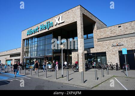 Albert Heijn XL Supermarkt in den Niederlanden Stockfoto