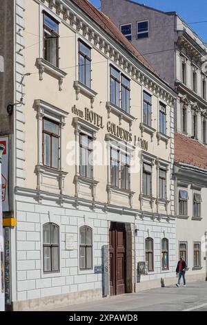 Wien, ehemaliges Hotel Goldenes Lamm, Wiedner Hauptstraße 8 // Wien, ehemaliges Hotel Goldenes Lamm Stockfoto