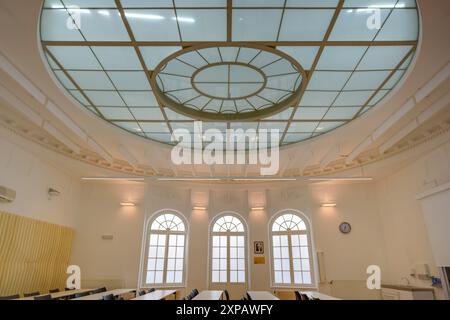 Wien, ehemaliges Hotel Victoria, Favoritenstraße 11, heute Technische Universität // Wien, ehemaliges Hotel Victoria, heute Teil der Technischen Universität Stockfoto