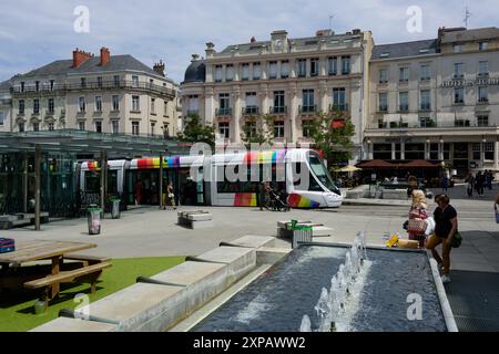 Frankreich, Angers, Straßenbahn Linie C, Place Ralliement // Frankreich, Angers, Straßenbahnlinie C, Place Ralliement Stockfoto