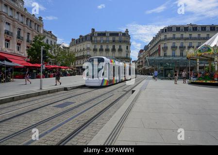 Frankreich, Angers, Straßenbahn Linie C, Place Ralliement // Frankreich, Angers, Straßenbahnlinie C, Place Ralliement Stockfoto