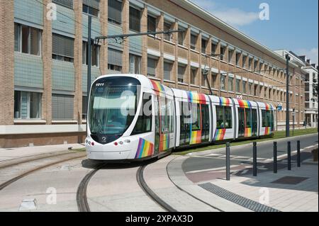 Frankreich, Angers, Straßenbahn Linie A, Place Moliere // Frankreich, Angers, Straßenbahnlinie A, Place Moliere Stockfoto