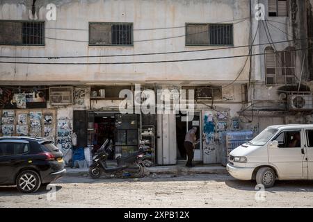 Jenin, Westjordanland, Palästina. Juli 2024. Eine Hauptdurchgangsstraße des Flüchtlingslagers Jenin im besetzten Westjordanland. Im Juli gab der in den Haag ansässige Internationale Gerichtshof ein Gutachten heraus, in dem er besagte, dass Israel seit 57 Jahren das Westjordanland und Ostjerusalem illegal besetzt hat. (Credit Image: © Sally Hayden/SOPA Images via ZUMA Press Wire) NUR REDAKTIONELLE VERWENDUNG! Nicht für kommerzielle ZWECKE! Stockfoto