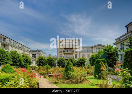 Marne-la-Vallée, Chessy, Nouveau Art déco // Marne-la-Vallée, Chessy, moderne Art déco-Architektur Stockfoto