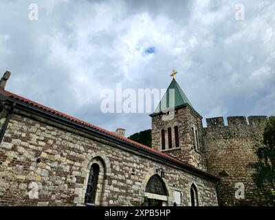 Ružica Kirche gegen einen bewölkten Himmel Stockfoto