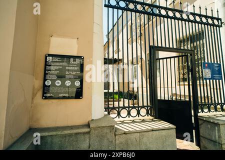 Russland, Moskau, Museum für Moderne Kunst, 2. Mai 2024, Zurab Tsereteli. Hochwertige Fotos Stockfoto