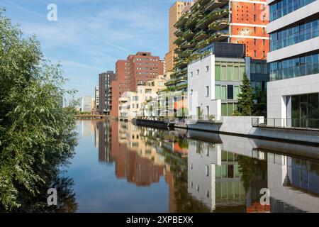 Moderne Hochhäuser im Stadtteil Zuidas in Amsterdam, Niederlande. Stockfoto