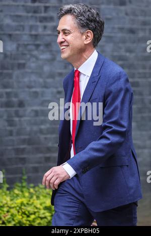 Ed Miliband, Staatssekretär für Energiesicherheit und Net Zero in der Starmer Labour Party-Regierung, Downing Street, London, Großbritannien Stockfoto