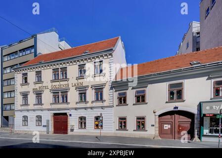 Wien, ehemaliges Hotel Goldenes Lamm, Wiedner Hauptstraße 8 // Wien, ehemaliges Hotel Goldenes Lamm *** Wien, ehemaliges Hotel Goldenes Lamm, Wiedner Haup Stockfoto