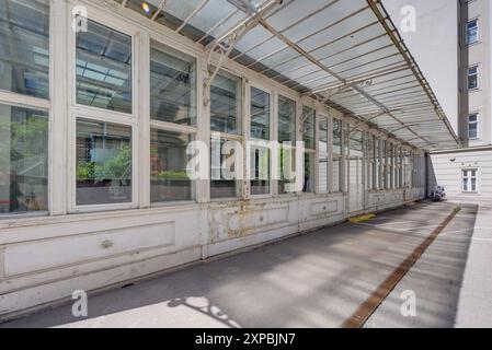 Wien, ehemaliges Hotel Victoria, Favoritenstraße 11, heute Technische Universität // Wien, ehemaliges Hotel Victoria, heute Teil der Technischen Universität Stockfoto