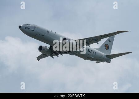 Japan. 31. Juli 2024. Eine Boeing P8A Poseidon Multi-Missions-Marinepatrouillenflugzeug mit der United States Navy Patrol Squadron 10 (VP-10), bekannt als die „Red Lancers“, flog in der Nähe der NAF Atsugi Airbase. (Foto: Damon Coulter/SOPA Images/SIPA USA) Credit: SIPA USA/Alamy Live News Stockfoto