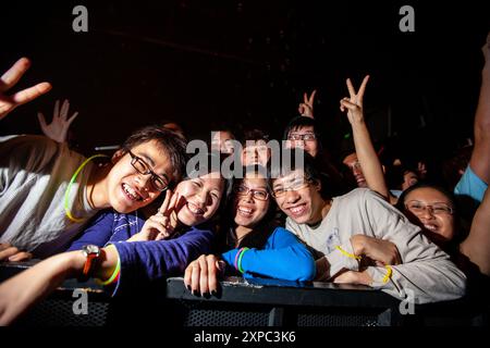 Asiatische Popfans bei Mika-Konzerten. Stockfoto