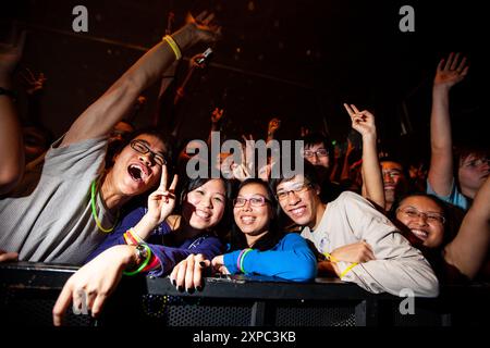 Asiatische Popfans bei Mika-Konzerten. Stockfoto