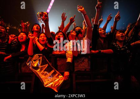 Asiatische Popfans bei Mika-Konzerten. Stockfoto