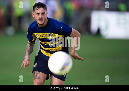 Parma, Italien. 4. August 2024. Emanuele Valeri von Parma Calcio in Aktion während des Freundschaftsfußballspiels zwischen Parma Calcio und Atalanta BC. Parma Calcio gewann 4-1 gegen Atalanta BC. Quelle: Nicolò Campo/Alamy Live News Stockfoto