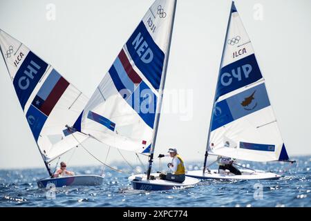 Paris, Frankreich. August 2024. Marseille, Frankreich. August 2024.MARSEILLE - Sailor Marit Bouwmeester (m) im Einsatz während der ILCA 6 Flottenrennen bei den Olympischen Spielen. ANP SANDER KONING Credit: ANP/Alamy Live News Credit: ANP/Alamy Live News Stockfoto