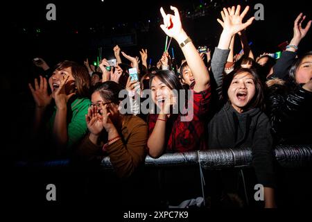 Asiatische Popfans bei Mika-Konzerten. Stockfoto