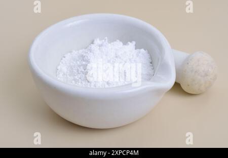 Magnesiumoxid MgO oder Magnesiumpulver. Stockfoto