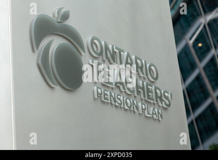 Platte für den Ontario Teachers' Pension Plan in ihrem Bürogebäude in 60 Front St W, TORONTO, KANADA Stockfoto