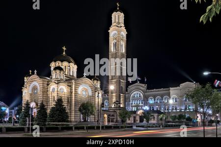 Banja Luka, Bosnien und Herzegowina – Mai 2022: Die Kathedrale Christi des Erlösers wurde von 1993 bis 2004 rekonstruiert. Stockfoto