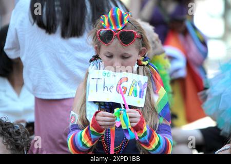 Vancouver, Bc, Kanada. August 2024. Vancouver Pride Parade 2024 am Concord Pacific Place. Die größte Pride Parade in Westkanada und eine der größten in Nordamerika mit rund 150 Einsendungen. (Kreditbild: © Mazyar Asadi/Pacific Press via ZUMA Press Wire) NUR REDAKTIONELLE VERWENDUNG! Nicht für kommerzielle ZWECKE! Stockfoto