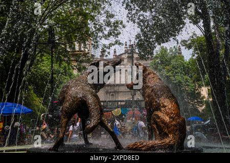 Der Kojotenbrunnen befindet sich im Centennial Garden in Coyoacán, einem der wichtigsten Touristenzentren in Mexiko-Stadt. (Foto: Luis Gutierrez Norte) La Fuente de los Coyotes está ubicada en el Coyoacán Centenario en Jardín pueblo, Centro Turísticos más importantes de la Ciudad de México.​..(Foto: Luis Gutierrez Norte) Stockfoto