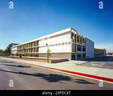 Eine Parkmöglichkeit an der California State University, Northridge (CSUN). Stockfoto