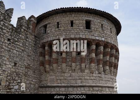 Brescia, Italien - 17. Juni 2024 - der Blick auf die Burg Brescia an einem sonnigen Frühlingnachmittag Stockfoto