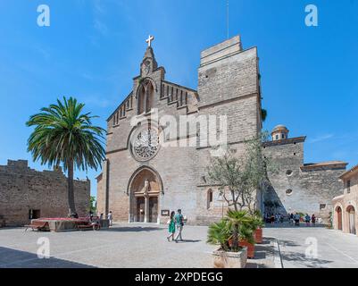 Kirche in Alcudia Altstadt, Mallorca, Balearen, Spanien Stockfoto