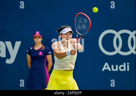 Toronto, Kanada. August 2024. Der chinesische Tennisspieler Yafan Wang beim Qualifikationsspiel der WTA 1000 Toronto National Bank Open. Christopher Child/EXimages Credit: EXImages/Alamy Live News Stockfoto