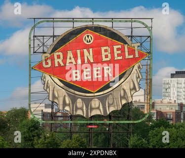Iconic Grain Belt Beer sign (1941) at 4 W Island Ave in Minneapolis, Minnesota Stockfoto