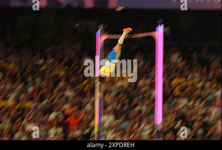 11. Februar 2023: Armand Duplantis schlägt mit 6,25 m am 10. Tag der Olympischen Spiele im Stade de France, Paris, Frankreich, den Weltrekord. Ulrik Pedersen/CSM. Stockfoto