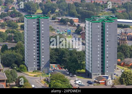 Hochhauswohnungen im Lovell Park in Leeds, West Yorkshire, Großbritannien Stockfoto