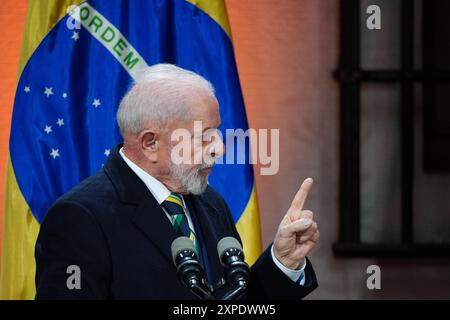 Santiago, Metropolitana, Chile. August 2024. Brasiliens Präsident Lula da Silva wird während eines Treffens mit dem chilenischen Präsidenten Gabriel Boric im Präsidentenpalast La Moneda in Santiago, Chile, gesehen. (Kreditbild: © Matias Basualdo/ZUMA Press Wire) NUR REDAKTIONELLE VERWENDUNG! Nicht für kommerzielle ZWECKE! Quelle: ZUMA Press, Inc./Alamy Live News Stockfoto