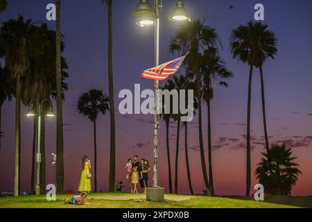 Familienporträt, Sonnenuntergang, Venice Beach, Los Angeles, Kalifornien, USA Stockfoto