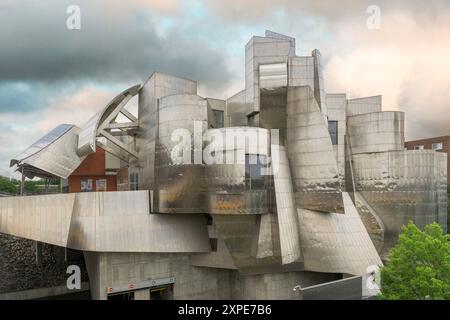 Das Frank Gehry entwarf das Weisman Art Museum an der 333 E River Road in Minneapolis, Minnesota Stockfoto