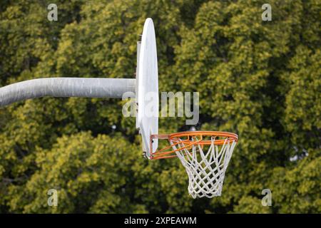 Verwitterter Basketballkorb aus nächster Nähe Stockfoto