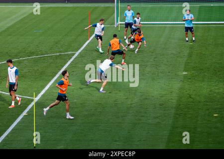 Salzburg, Österreich. August 2024. SALZBURG, ÖSTERREICH - 5. AUGUST: Trainingsübersicht beim Training FC Twente in der Red Bull Arena am 5. August 2024 in Salzburg, Österreich. (Foto von Raymond Smit/Orange Pictures) Credit: Orange Pics BV/Alamy Live News Stockfoto