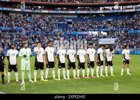 Lyon, Frankreich. August 2024. Lyon, Frankreich, 5. August 2024: Spieler Ägyptens sind vor den Olympischen Spielen zu sehen Paris 2024 Männer Halbfinale Fußball Spiel zwischen Frankreich und Ägypten im Stade de Lyon in Lyon, Frankreich. (ANE Frosaker/SPP) Credit: SPP Sport Press Photo. /Alamy Live News Stockfoto