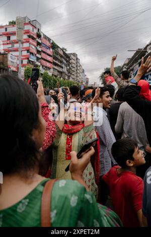 Bangladesch feiern den Freiheitstag ihres neuen Bangladeschs, Chittagong/Bangladesch, am 5. August 2024 Stockfoto